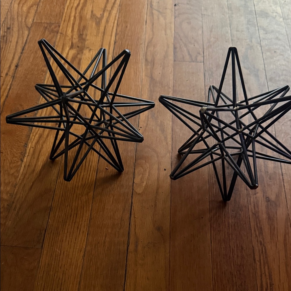 Black Geometric Star Decor